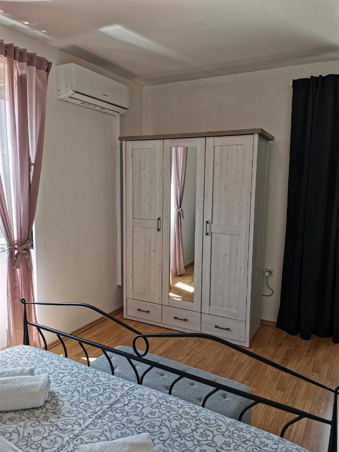 Kuca Za Odmor "Na Paltu" Villa Risika Buitenkant foto